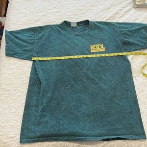 Mens XL Vintage Shirt. Kool branded
